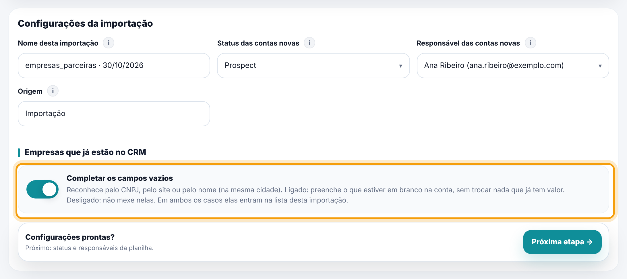 Etapa Configurações da importação de contas, com o interruptor Completar os campos vazios ligado
