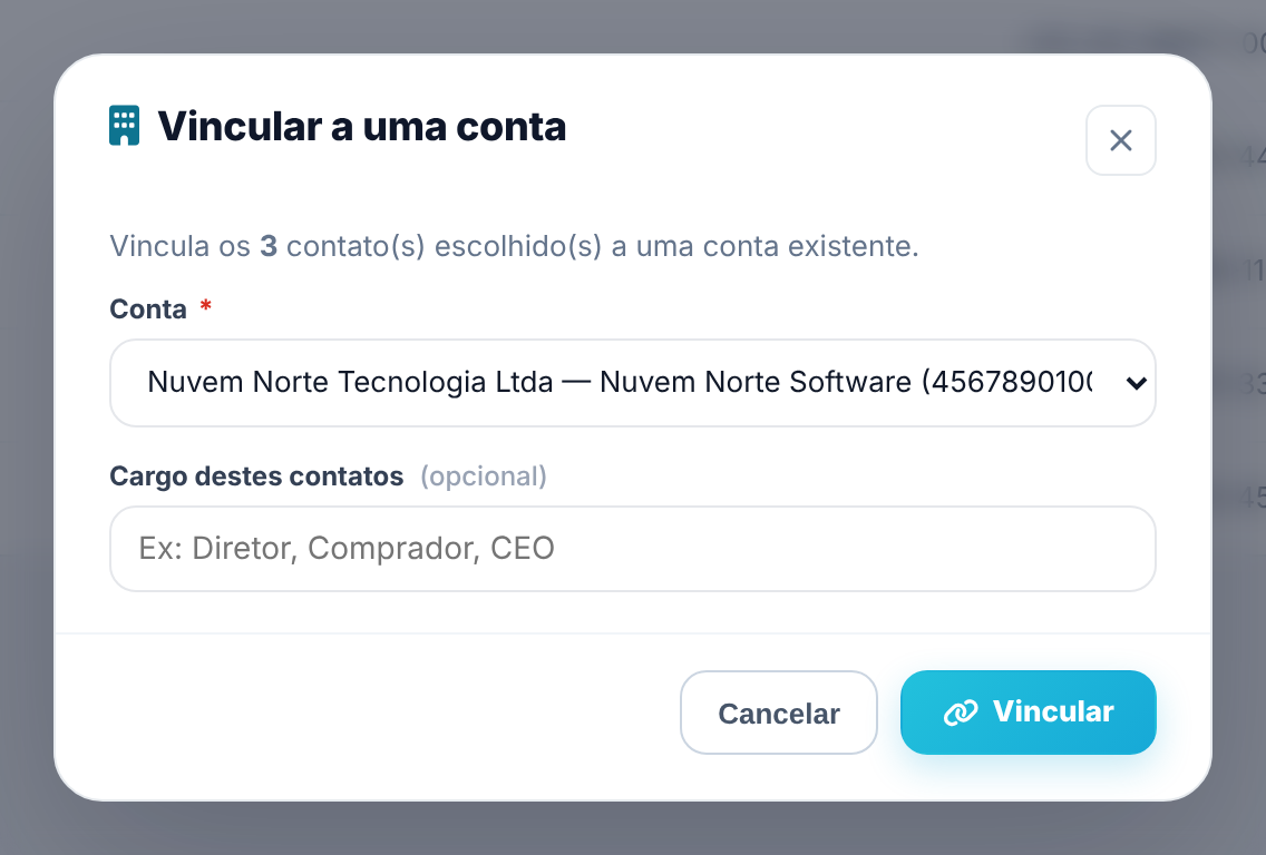 Janela Vincular a uma conta com a conta escolhida e o campo Cargo destes contatos